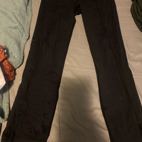 Size 4 - Picture 2 of 2